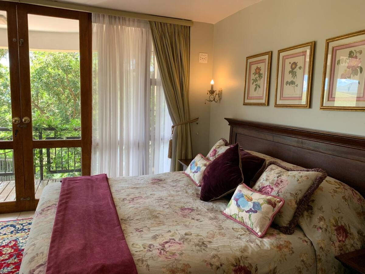 Mountain Rose Guesthouse หลุยส์ทริคาร์ดท์ ภายนอก รูปภาพ