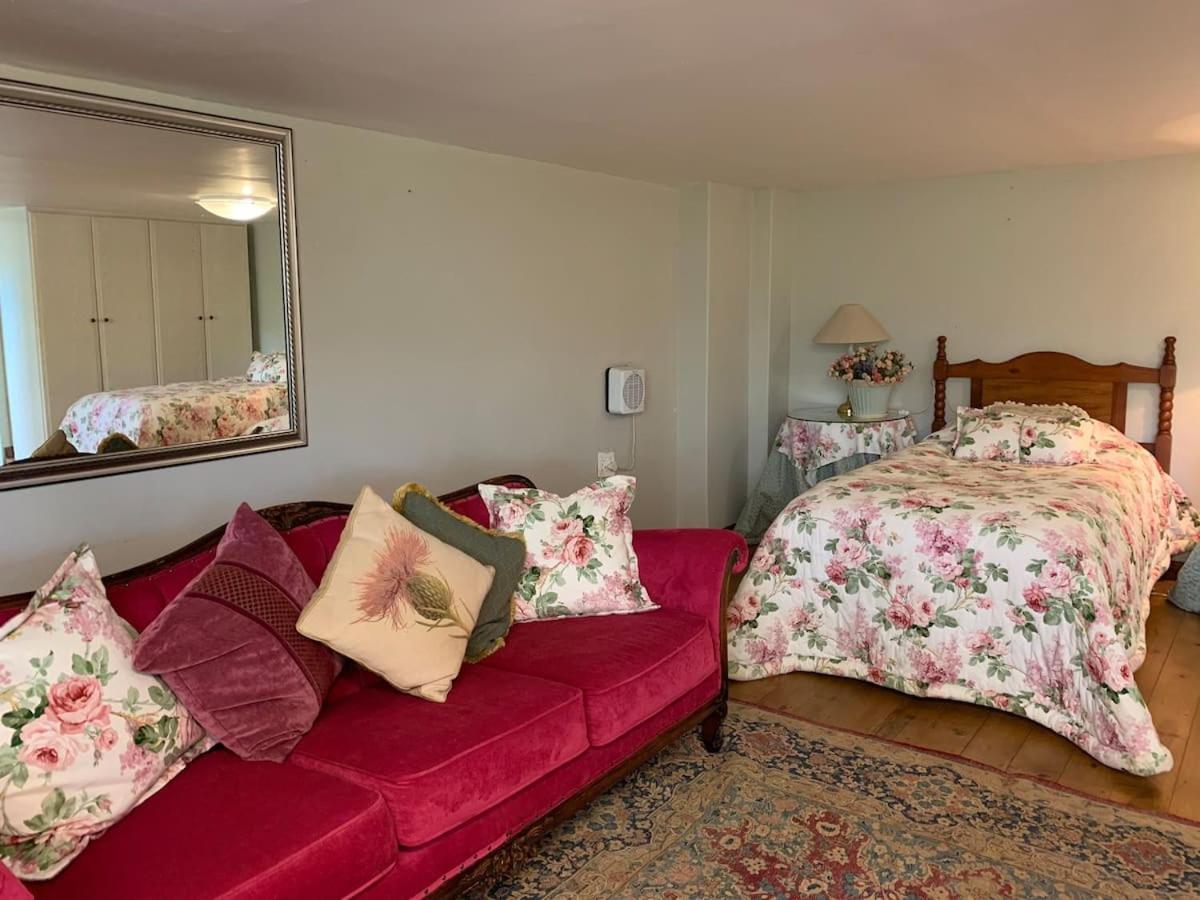 Mountain Rose Guesthouse หลุยส์ทริคาร์ดท์ ภายนอก รูปภาพ