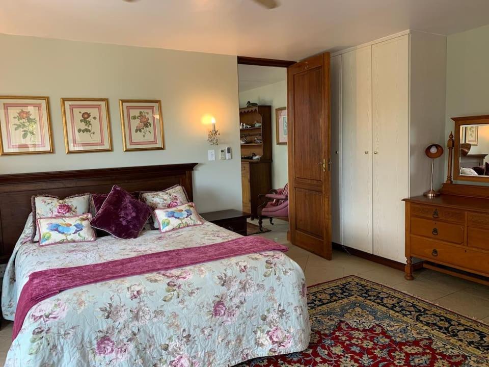 Mountain Rose Guesthouse หลุยส์ทริคาร์ดท์ ภายนอก รูปภาพ