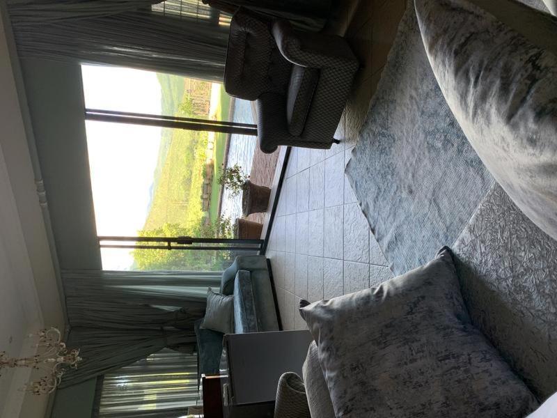 Mountain Rose Guesthouse หลุยส์ทริคาร์ดท์ ภายนอก รูปภาพ