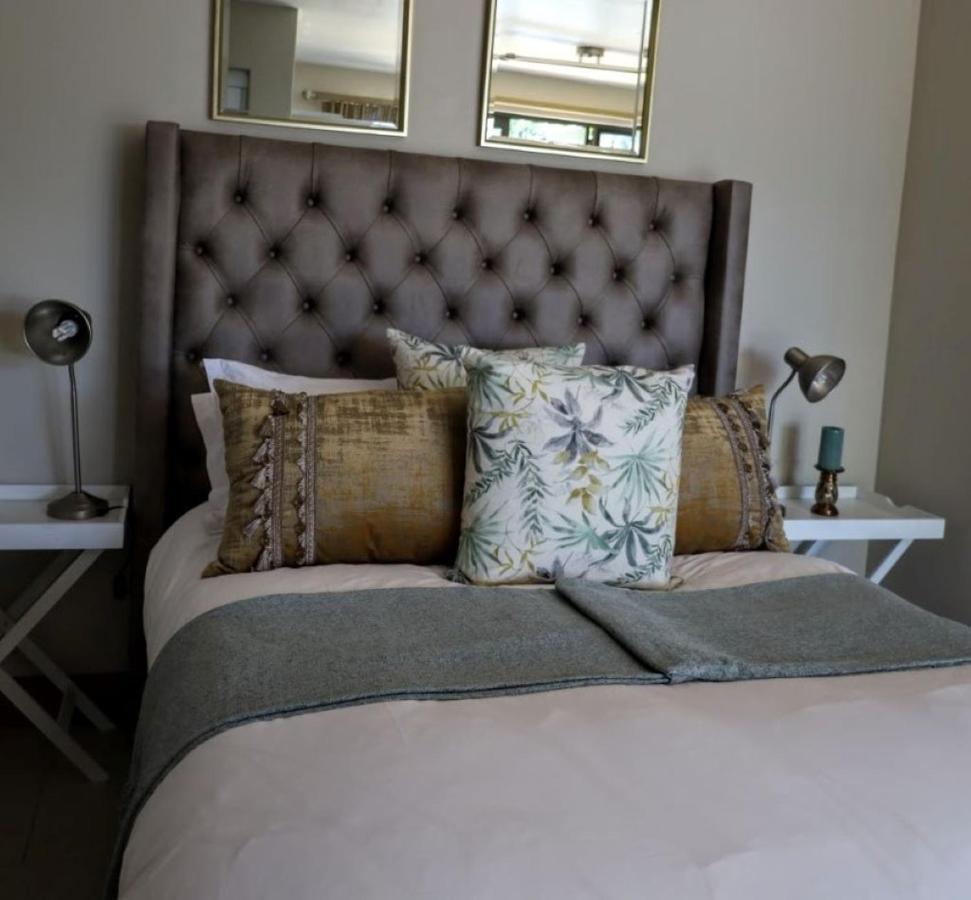 Mountain Rose Guesthouse หลุยส์ทริคาร์ดท์ ภายนอก รูปภาพ